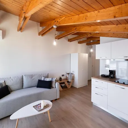 Marmel Seaside Apartment-brandnew Beachfront In *