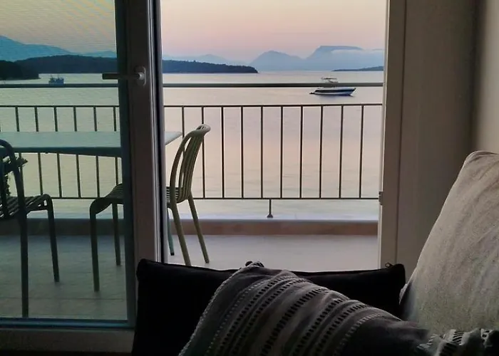 Marmel Seaside Apartment-brandnew Beachfront In נידרי