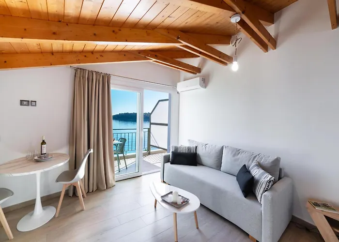 דירה Marmel Seaside Apartment-brandnew Beachfront In נידרי