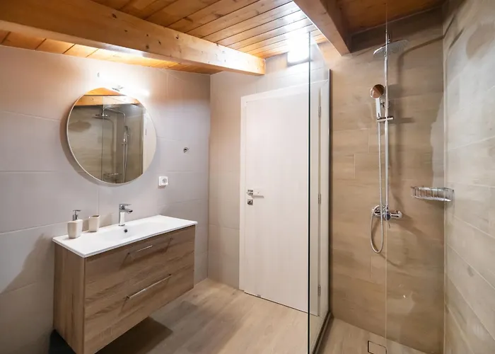 Marmel Seaside Apartment-brandnew Beachfront In דירה *